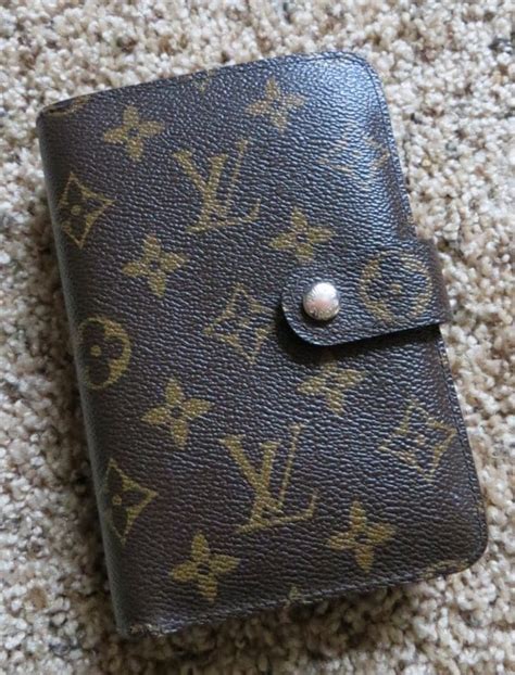 pictures of vintage louis vuitton wallets